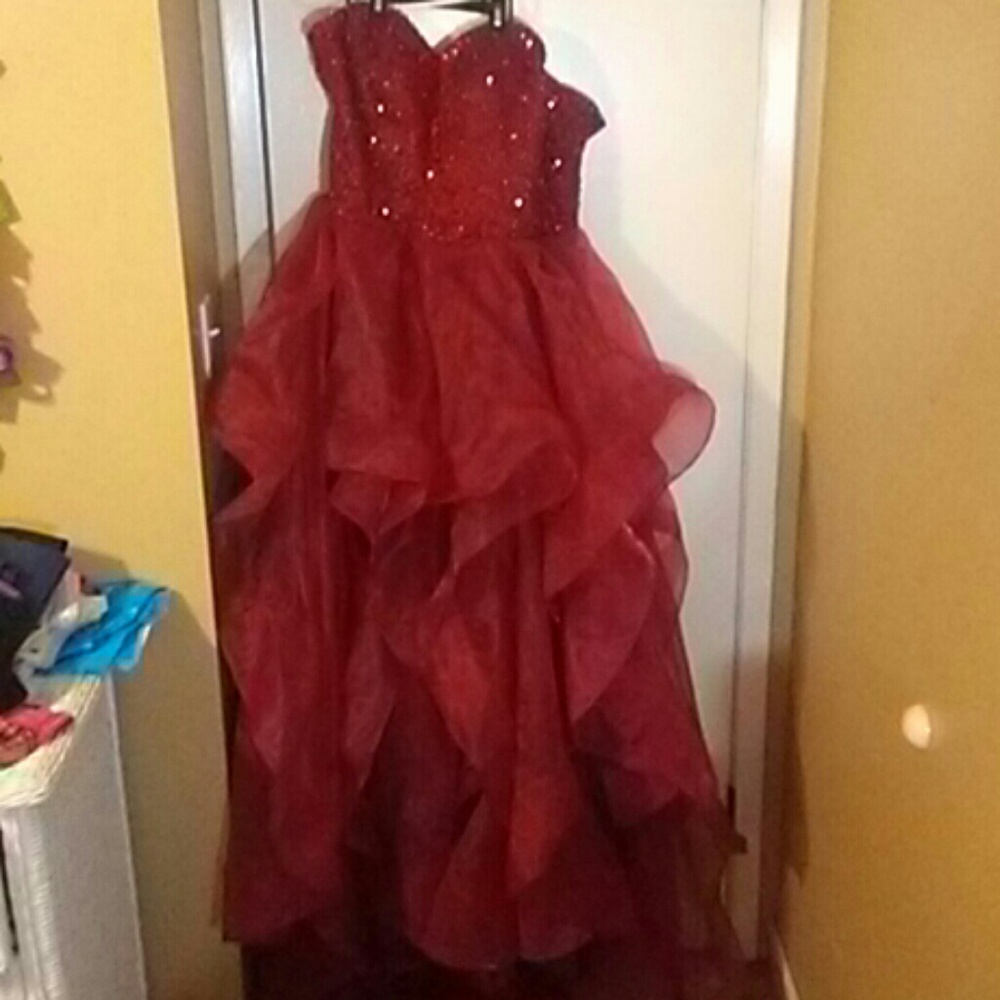 Burgandy prom dress. Worn once.